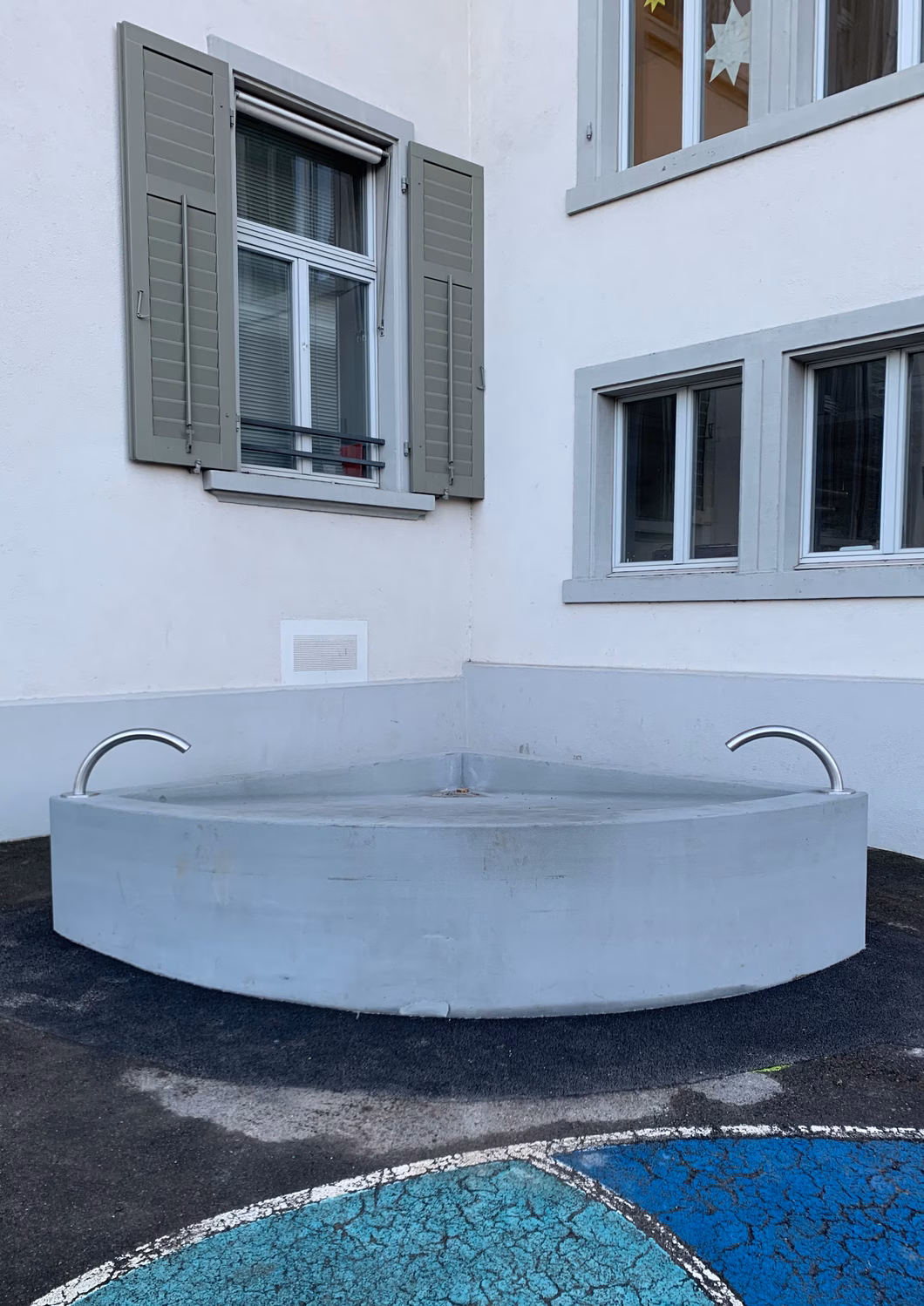 Bild 2 Brunnen Schulhaus Oelwiese_FINAL